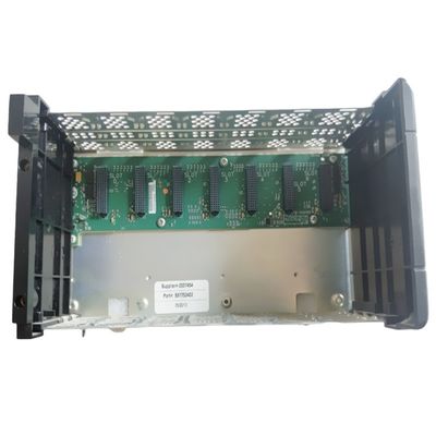 Le PLC 1756-L73XT 5570 contrôle le module du processeur