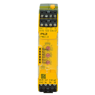 Les relais de sécurité de PILZ 751105 PNOZ ont entré le C.C du module 24 V